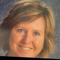 Julia Gore's Instagram, Twitter & Facebook