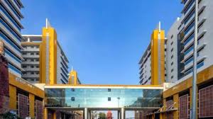 हमीदिया अस्पताल में मरीज की मौत पर हंगामा, परिजनों ने डॉक्टरों को दौड़ा-दौड़ा कर पीटा - chaos at hamidia hospital over death of a patient relatives chased and beat up doctors -