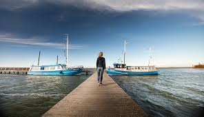 Discover the vessel's particulars, including capacity, machinery, photos and ownership. Het Markermeer Geniet Van Rust En Water Op Steenworp Van Amsterdam Holland Com