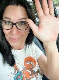 Karla Daley's Instagram, Twitter & Facebook