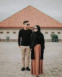 Maybe you would like to learn more about one of these? Ootd Hijab Prewedding Tema Hitam Follow Instagram Facebook