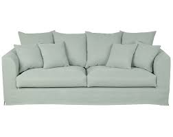 Wählen sie sofas aus vielen verschiedenen farben. Dreisitzer Sofa Fever Skandinavisch Aus Mandelgrunem Stoff Mit Abnehmbarem Bezug Miliboo