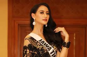 Rupanya, ayu maulida putri wakili indonesia di ajang miss universe 2020 yang digelar pada mei 2021 di florida, amerika serikat. Bikin Nggak Kedip Cantiknya Liburan Ayu Maulida Puteri Indonesia 2020 Guideku Com