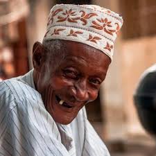 KIJANA, CHUKUA HII NA UIFANYIE KAZI, ITAKUSAIDIA. Katika umri huu wa ujana  ulionao, tafuta sana pesa na upunguze matumizi. Sisemi usitumie, hapana!  Bali namaanisha UPUNGUZE MATUMIZI. Ujana ni wa kutafuta sana, na