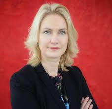 Sie habe bundeskanzlerin angela merkel um ihre entlassung gebeten, teilte giffey am mittwoch mit. Manuela Schwesig Wir Mussen Genauer Zuhoren Welt