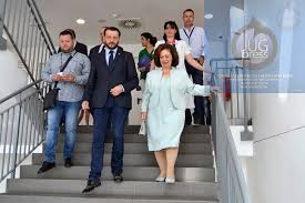 Директор клиничког центра у нишу проф. Princeza Katarina Urucila Radnu Stanicu Za Mamograf Klinickom Centru Nis Jugpress