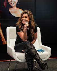 Gretchen Wilson was revealed as Pearl on The Masked Singer and she CRUSHED  it. We're hearing all about her time on the show and the ins and outs of  the experience. Plus,