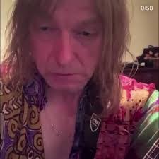 Roxy Watson's Instagram, Twitter & Facebook