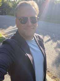 Christopher Ouimet's Instagram, Twitter & Facebook