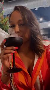 Aging like fine wine 🥂💁🏽‍♀️