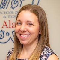 Dena Ennis's Instagram, Twitter & Facebook