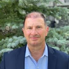 Robert Maute's Instagram, Twitter & Facebook