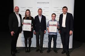 Stay up to date on bernd osterloh and track bernd osterloh in pictures and the press. Best Apprentice Award 2019 Award Ceremony With Bernd Osterloh Dr Herbert Diess And Gunnar Kilian Volkswagen Newsroom