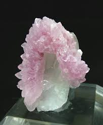 Quartz is a hard, crystalline mineral composed of silicon and oxygen atoms. Quartz Mineral Information Data And Localities