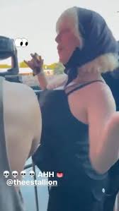 Billie Eilish Bouncing Huge Boobs Video - Fappenist