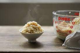 How To Cook Brown Rice In The Microwave - Hungry Huy