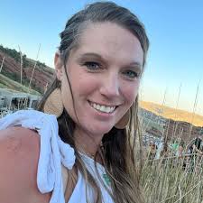 I'd like to take this time to thank everyone for believing in us and  trusting us with your dogs!! Today we CELEBRATE OUR 1 yr ANNIVERSARY 💕!!🐶