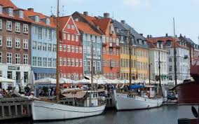 Het land telt 5,8 miljoen inwoners en de hoofdstad is københavn (kopenhagen). Denemarken Bezienswaardigheden Top 10