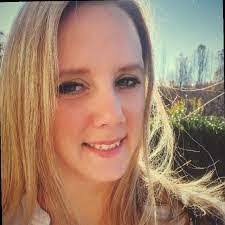 Tara Heffner's Instagram, Twitter & Facebook