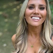 Kellie Egan's Instagram, Twitter & Facebook