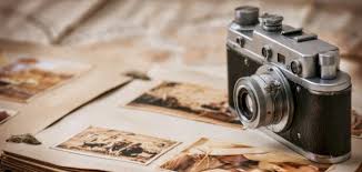 حكم وضع صور الميت حياتك