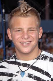 Fondo Jonathan Lipnicki En Fred Claus La Premiere De Hollywood 110307 Foto  E Imagen Para Descarga Gratuita