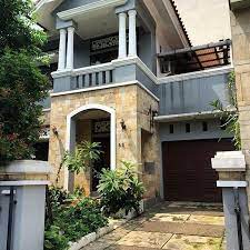 Walaupun warna ungu lebih mencolok, tapi keramik pada bagian tiang rumah tampak cukup serasi. Keramik Batu Alam Untuk Tiang Teras Jasa Renovasi Kontraktor Rumah Jual Rumah Lahan