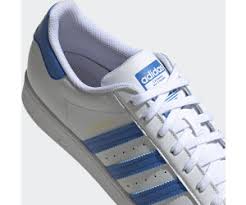 Adidas originals womens superstar shoes. Adidas Superstar Cloud White True Blue Gold Metallic H68093 Ab 63 71 Preisvergleich Bei Idealo De