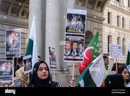 Female prime minister of pakistan hi-res stock photography and images