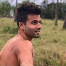 Repost @christiandanielmusic with @get_repost ・・・ Solo mira hacia atrás y  da las gracias ! Porque ahora vengo con más fuerza que nunca !  @ellapizdeplatino @noriegaentertainment #newbeginnings #newalbumcomingsoon  #newsingle #christiandaniel