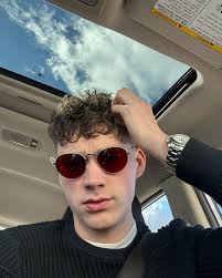 Amos Mclaughlin's Instagram, Twitter & Facebook