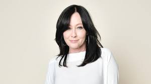The beverly hills, 90210 alum had just undergone a pet scan after experiencing back pain. Shannen Doherty Trotz Krebs Gut Gelaunt Am Filmset Gala De