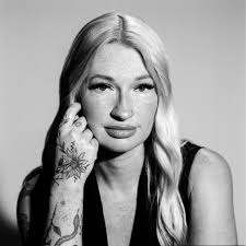 M E R C E D E S (@mercedesrebecca_) • Instagram photos and videos