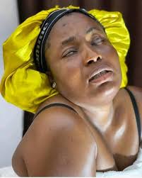 AS A LADY CAN U PAY TRANSPORT FOR A GUY TO COME KNÄCK U? 🤔🙆😁