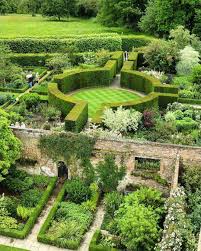 The Anglophile Club On Instagram Vita Sackville West S World Renowned Sissinghurst Garden Vita Sackville W Sissinghurst Garden Castle Garden English Garden