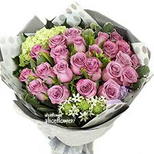 It is quite usual to gift someone rings, teddy, and many more. Flower Delivery Shop In Taiwan Taipei Florist