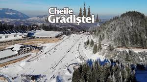 The local bus stop is situated at the entrance to the cheile complex. Iarna Cheile GrÄƒdiÈ™tei VÄƒ OferÄƒ Cheile Gradistei