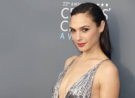 In 2020, she made $31.5 million. Gal Gadot Tells How He Cut Off A Piece Of His Finger Olhar Digital
