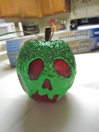 Diy Snow White S Poison Apple Snow White Poison Apple Disney Halloween Halloween Crafts
