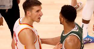 The milwaukee bucks and atlanta hawks meet at 7:30 p.m. Mafqez3gvoc4m