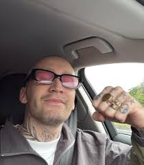 Halfway There Four weeks at home filled me with love, With laughter, with  hugs, with a strength I didn't know I had. Now I'm back here Not at the  start, not at