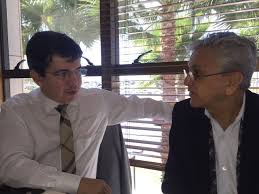 Está no segundo mandato consecutivo como senador. Encontro Do Senador Randolfe Rodrigues Com Caetano Veloso Senador Randolfe Rodrigues