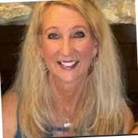 Elaine Pfaff's Instagram, Twitter & Facebook