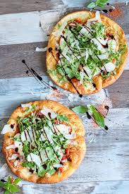 Pizza Frite Croustillante A La Mozzarella Tomate Basilic Les Delices De Marina Pizza Frite Tomate Basilic Pizza