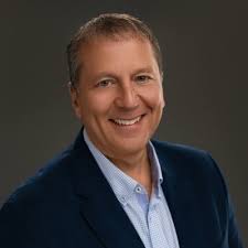 I'm happy to share that I've been promoted to Senior Financial Analyst