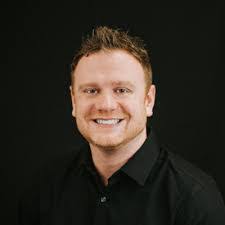 Mike Farney's Instagram, Twitter & Facebook