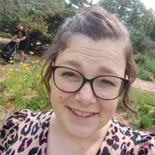 Marilyn Underwood's Instagram, Twitter & Facebook