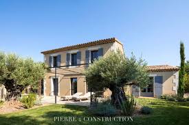Maison De Style Provencal Dans Les Alpilles En 2020 Maison Provencale Maison Belle Maison