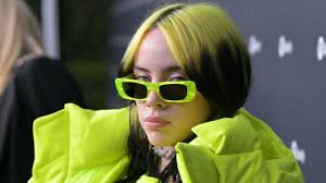 Billie eilish returned to the 2021 grammy awards and performed 'everything i wanted' after walking the red carpet in a totally cohesive look. Billie Eilish Revealed When She S Finally Going To Change Her Hair Allure