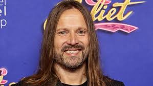 Max Martin's Songwriting & Production Mastery: A Deep Analysis